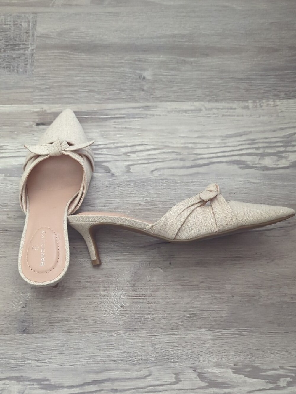 Bandolino Cream Knotted Pointed-Toe Slide Mules - Picture 2 of 3